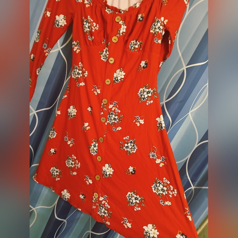 Red Floral Mini Off-shoulder Dress W/ Faux Buttons & Ruffled Neckline Medium - Picture 6 of 14